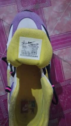 Original Imported Nike Shoes. . . Attractive Colour. . 9 No.