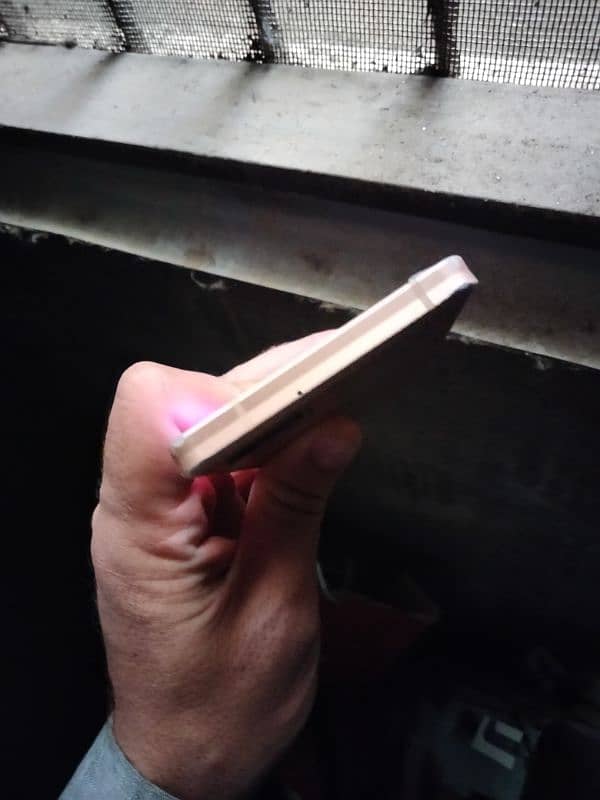 Aqueous sense 6   5g with in display fingerprint 2