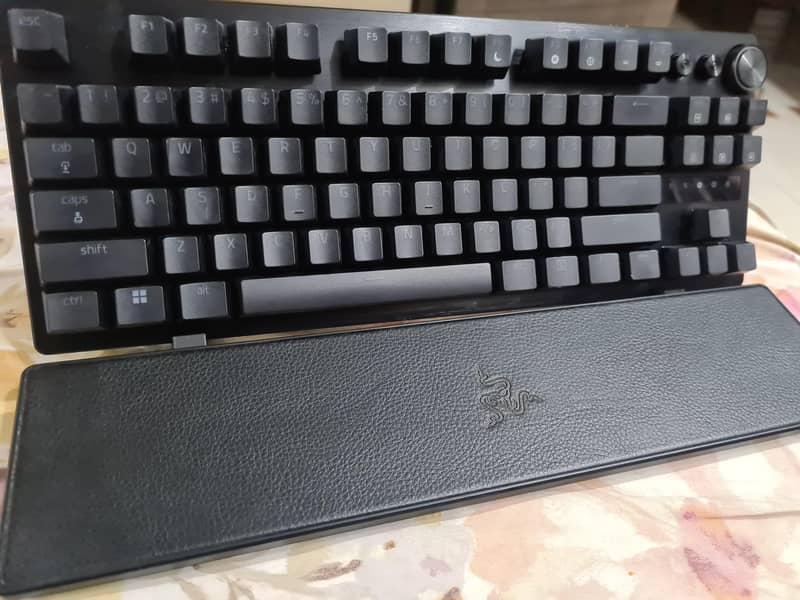 Razer Huntsman V3 Pro TKL (Orignal Condition) 3