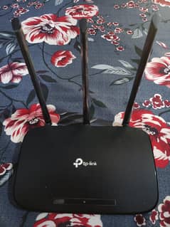 TP-Link Router 3 Antenna (Urgent Sell)