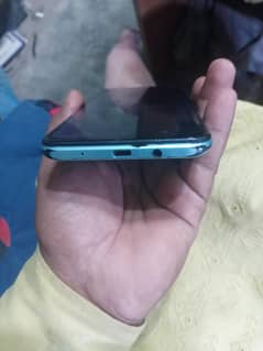 Infinix hot 11 play or realme 5 4gb 64gb Rs:15000