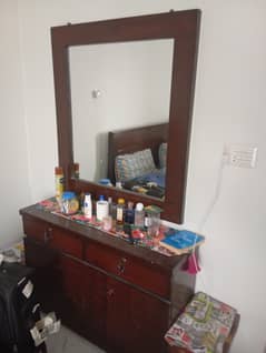 Dressing and side tables and mattress