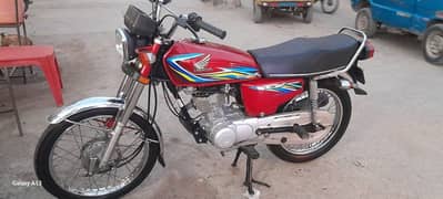 Honda125 2018 brand new totally genuine condition only 5000km use ok
