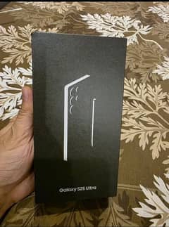 Samsung S25 Ultra (1024Gb) 1Tb Non Active Box Packed 4 Months Sim Time
