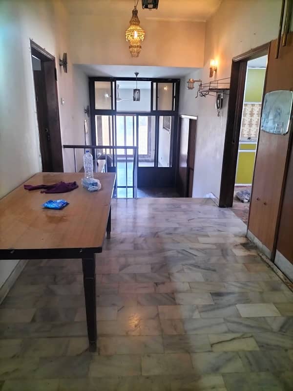 PLOT FOR SALE AT MAIN PECHS BLOCK 2 3