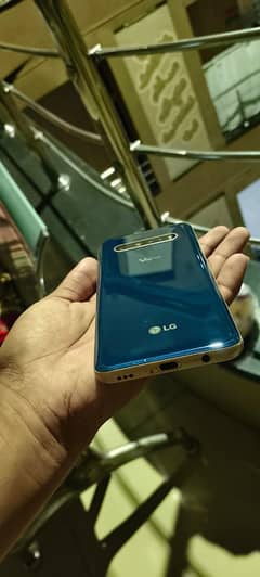LG