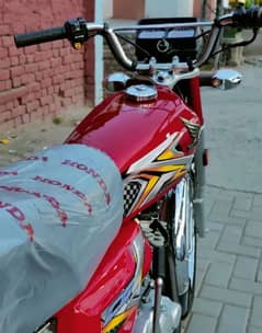 Honda 125 25 model 10/10 applied for