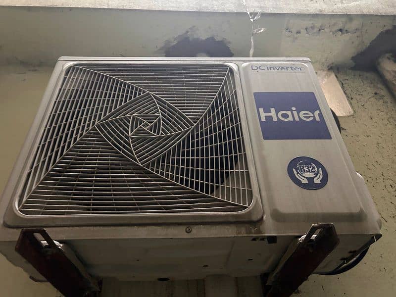 Haier 1.5 ton DC inverter heat and cool 1