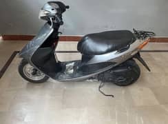 Suzuki scooter
