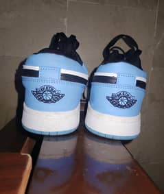Air jandor 1 low UNC basketball shoes