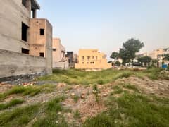 1 Kanal 80 Feet Road Prime Location Plot For Sale In Lake City M-3