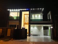 12 MARLA LUXURIOUS UNIQUELY DESIGNED MODERN CORNER HOUSE WITH BASEMENT AVAILABLE AT TOP LOCATION OF SECTOR C, BAHRIA TOWN LAHORE