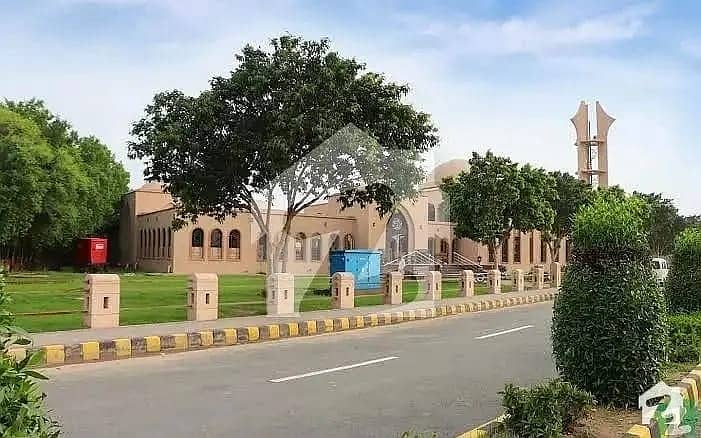 No Any Transfer Fee 5 Marla plot Open form just in 35 lac for sale in F1 block at brilliant location with very very affordable price 0