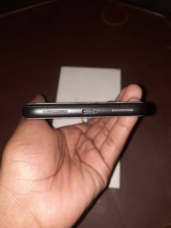 Google Pixel 4xl 6/64 with box 4