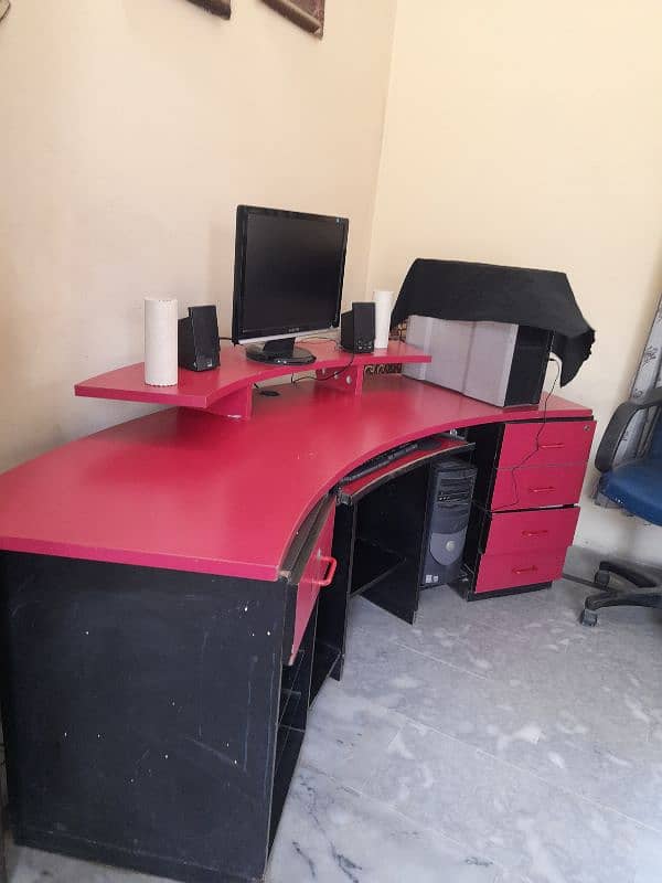 Table /office table/wooden table/computer table/table for sale 4