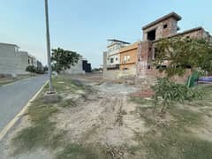10 Marla Corner Plot For Sale In Platinum Block Parkview City Lahore