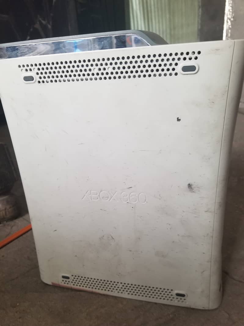 Xbox 360 working with one wireless controller 1
