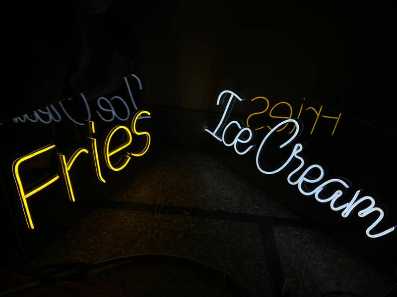 Neon Sign 10