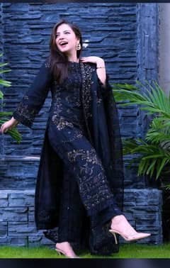 "Eid Grace – 3-Piece Embroidered Lawn Suit with Bamber Dupatta"
