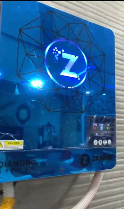 Ziewnic Invertor PV 8500, 6.5 kw used for Sale because Upgrading
