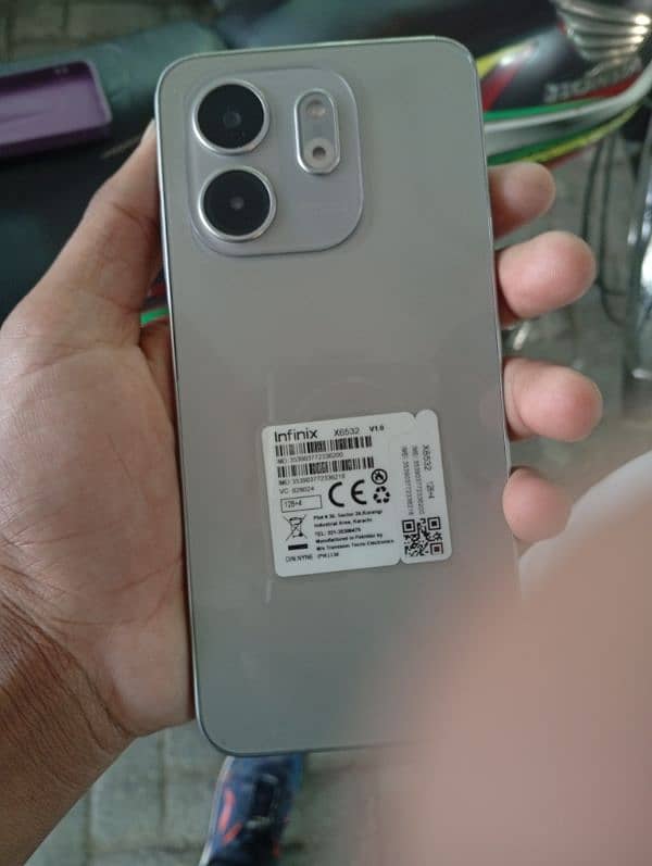 Infinix smart 9 8/128 New condition with zero scratch 1