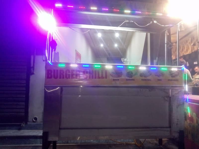 burger counter machine+ working table+ table chairs+bract fan 0