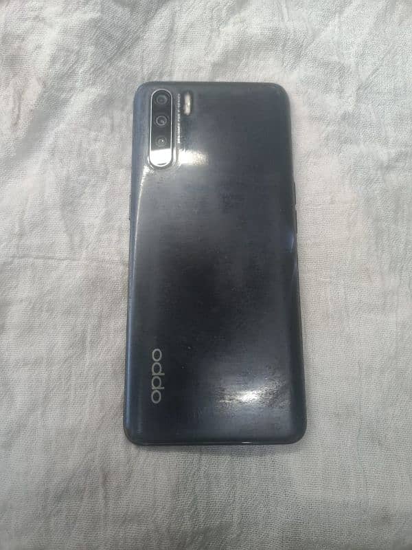 Oppo F15 Lightning Black Color/10/9 condition/smooth performance 1