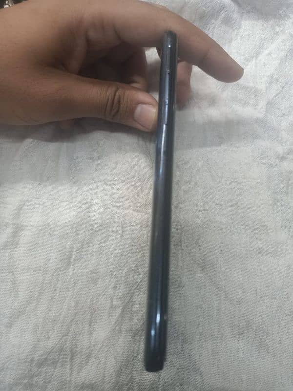 Oppo F15 Lightning Black Color/10/9 condition/smooth performance 3