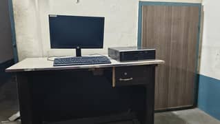 Desktop Computer with computer table