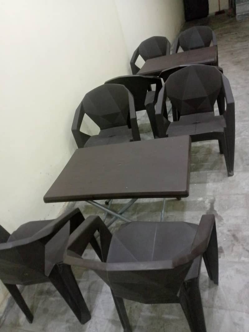 burger counter machine+ working table+ table chairs+bract fan 5