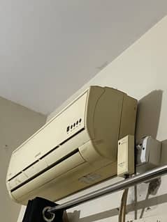 Kenwood AC - 1 Ton