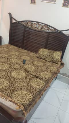 full size Bed For slae