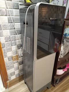 Dawlance dispensor glass door with 3 tape cool n hot with stand