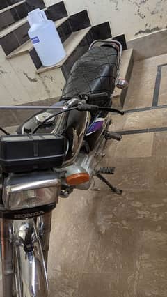 CG125