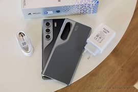 Techno Camon 40 Pro 8gb, 256gb  (Fixed Price)