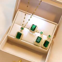 beautiful necklace with earing one set