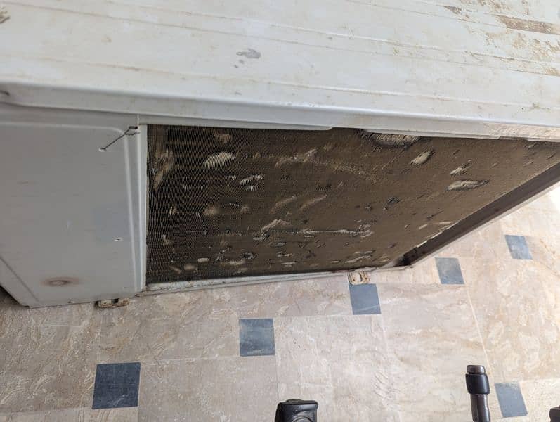 Haier Ac Outer only 2