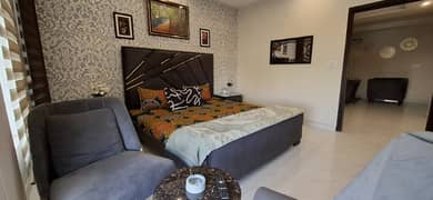 Luxury Furnished Appartments In Bahria Town Lahore Short Time Stay For Rent 0321-1046192