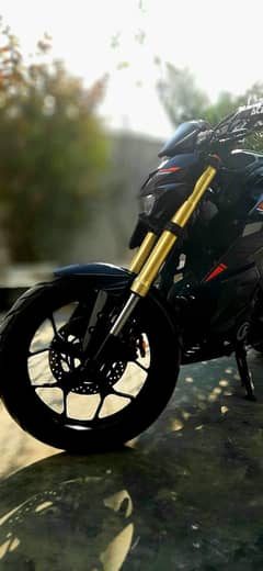 mSalaz lahore number  10by 10 good condition new tire