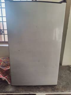Dawlance mini freezer