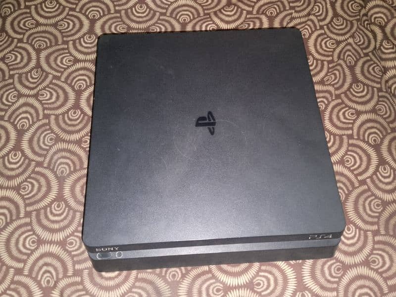 PS4 SLIM 1TB SEAL PACK COMDITION 10/10 JAILBREAK WITH 18 GAMES INSTALL 1