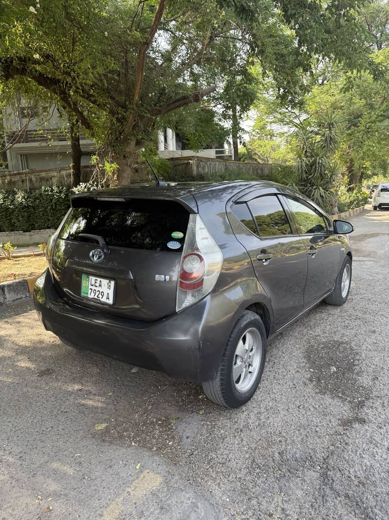 Toyota Aqua G 2013 model 2016 import 0
