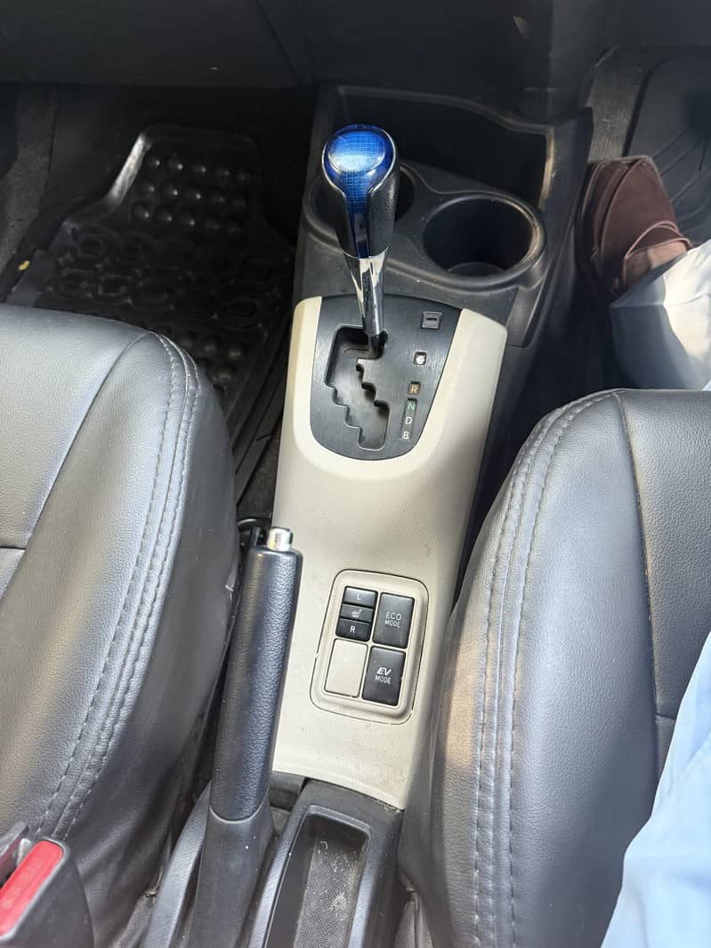 Toyota Aqua G 2013 model 2016 import 9