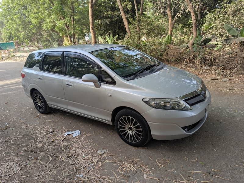 Honda Airwave 2006/2011 (Better then City Civic Corolla) 1