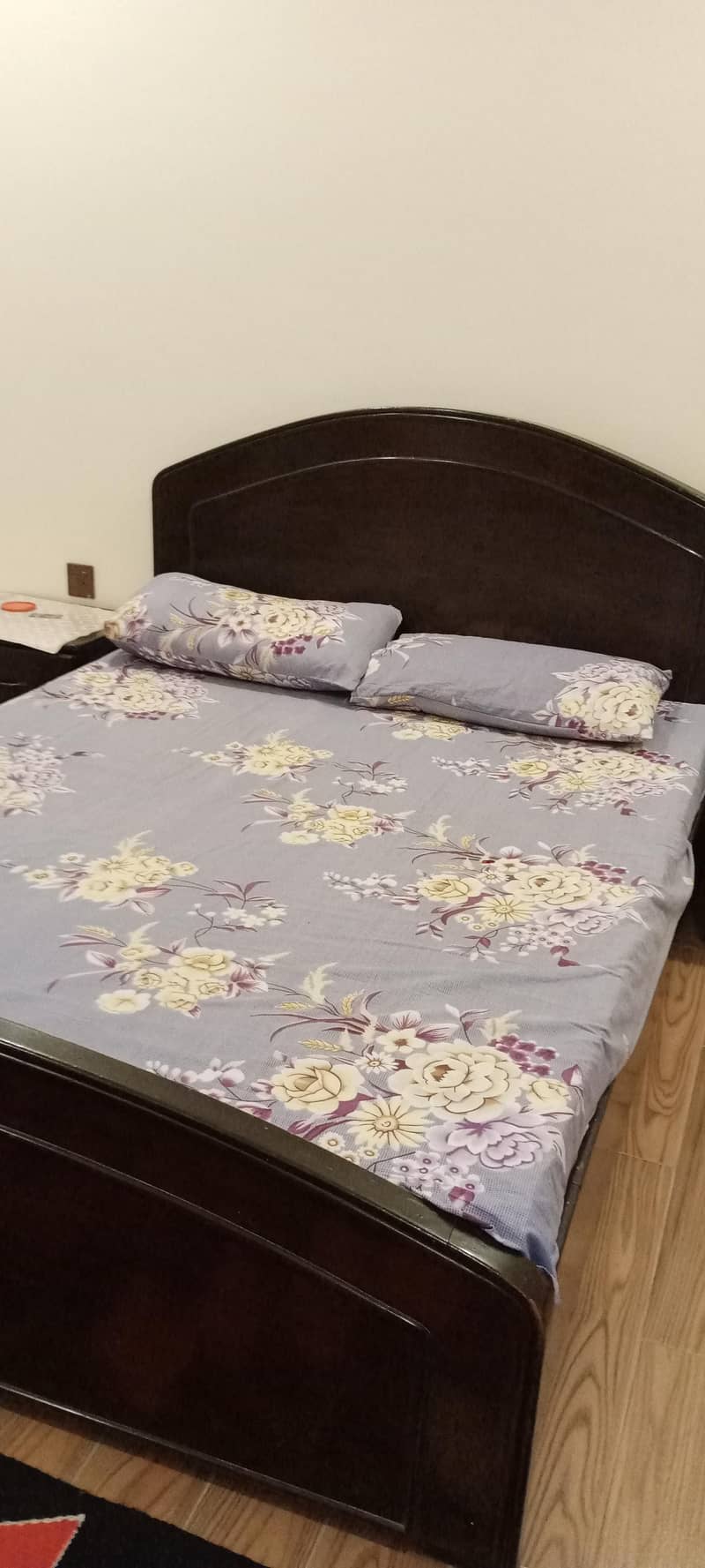 queen bed with side tables 8