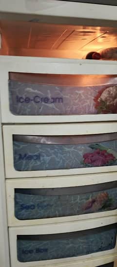 Dawlance Standing (Vertical) Freezer