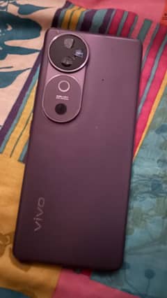 vivo v40 12 gb ram and 256 rom 10 by 10 condition 10 month warranty ha