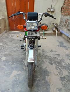Honda CD70 Bike sale kar