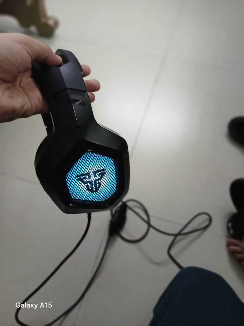 Gaming headphones rgb fantech mh83 0