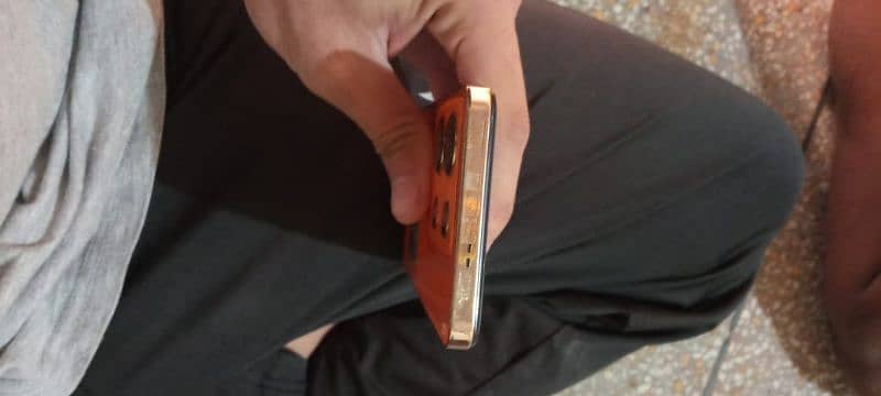 Infinix Note 30 with complete box 4